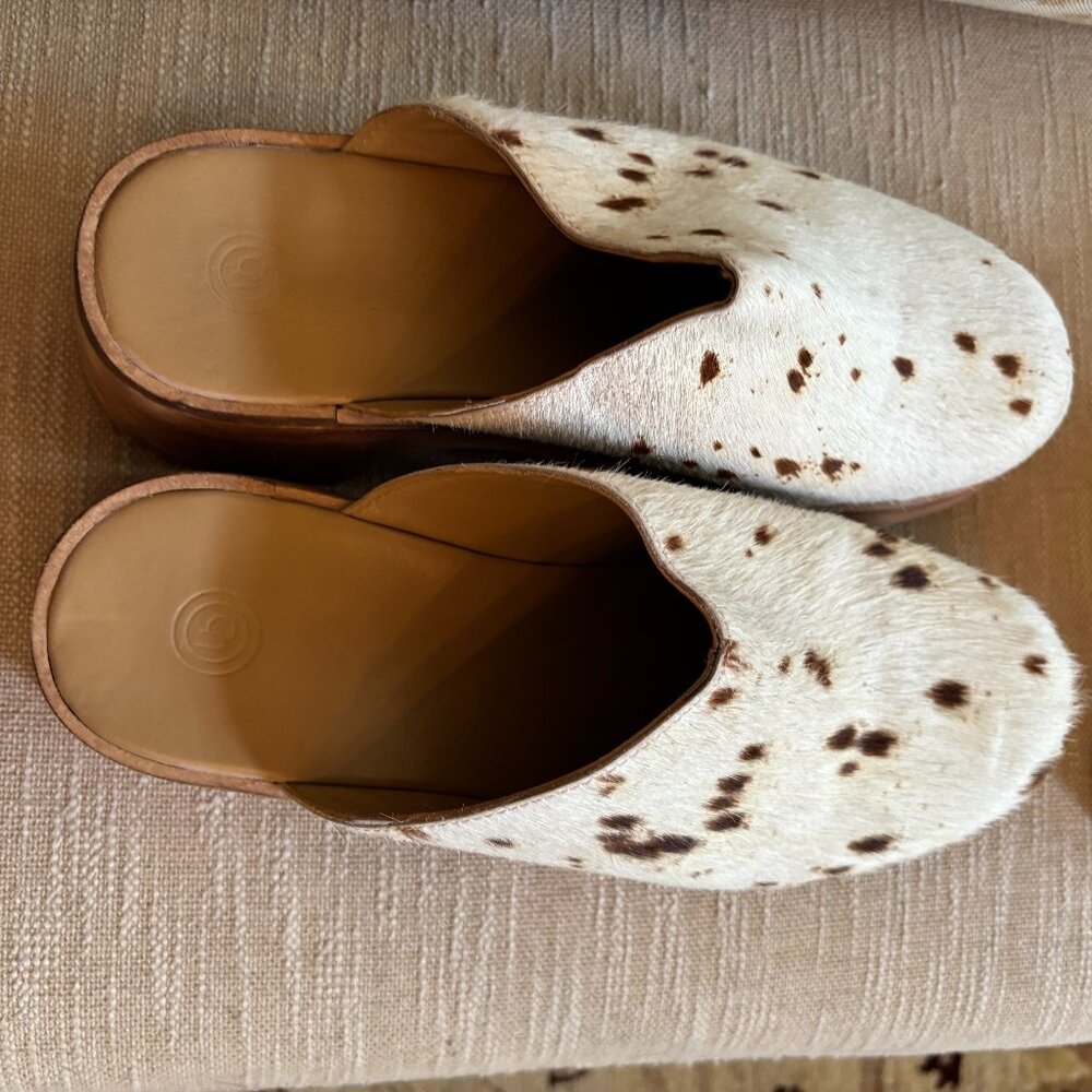 Urban Outfitters Suede Clogs - Size 10